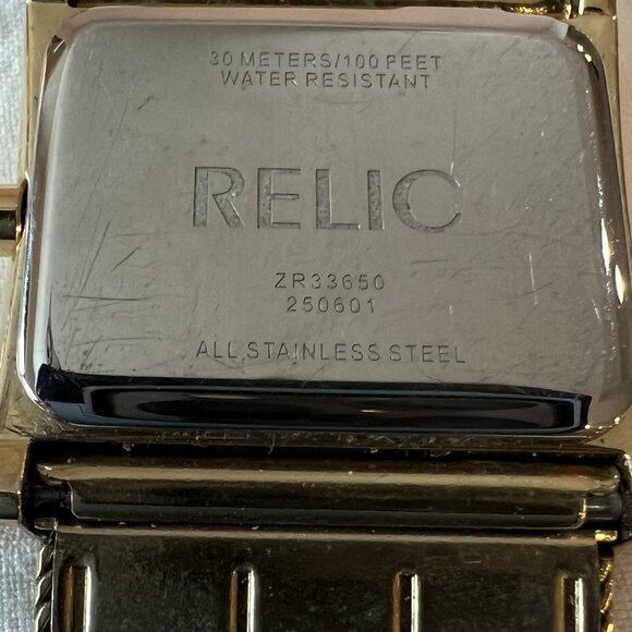 RELIC BY FOSSIL WOMENS GOLDTONE WATCH - Picture 5 of 5